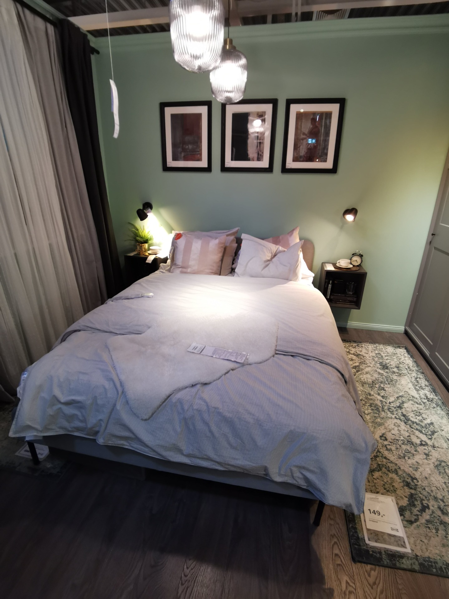 10 homes painted in Farrow & Ball Cooking Apple Green No.32